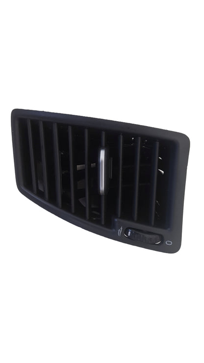 2007 Volvo XC90 D5 Right Dash Air Vent 3409399