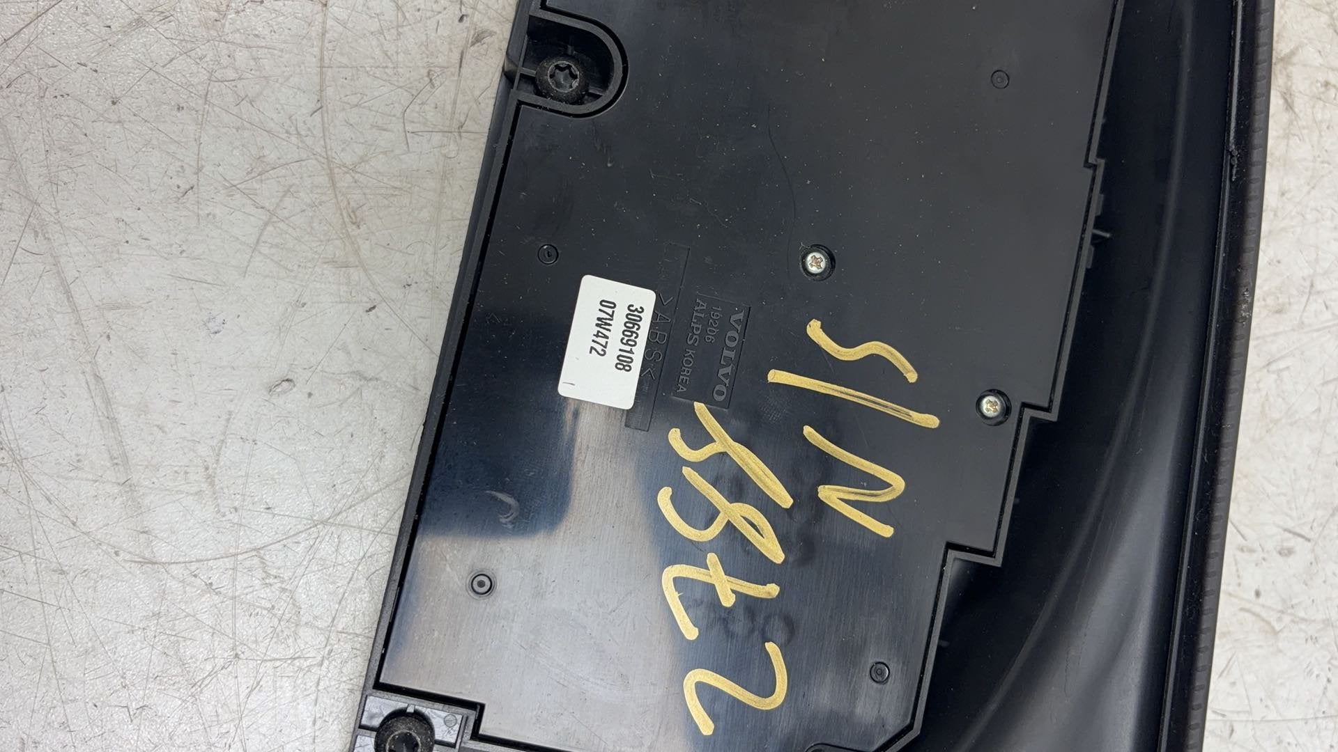 2008-2011 Volvo V70 Estate Seat Switch 30669108