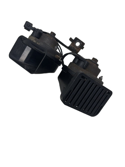 Air Horn A046522 Volvo XC90 2005-2012 & V60 2019 Genuine OE Part | VS Breakers