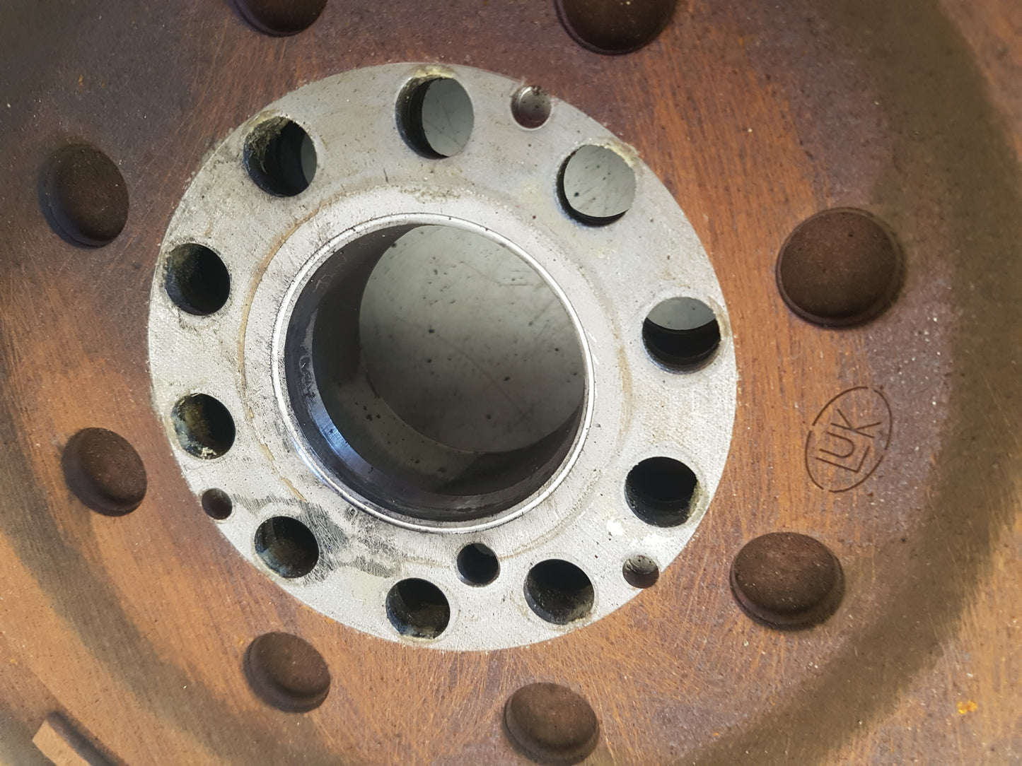 2015-2016 Volvo V70 III D3 Flywheel 31325680