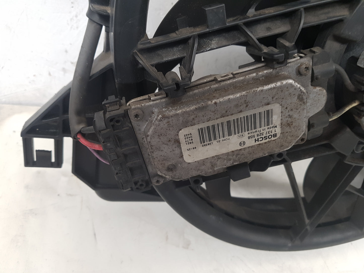 2008-2012 Volvo S40 Radiator Fan and Cowling 3135103743