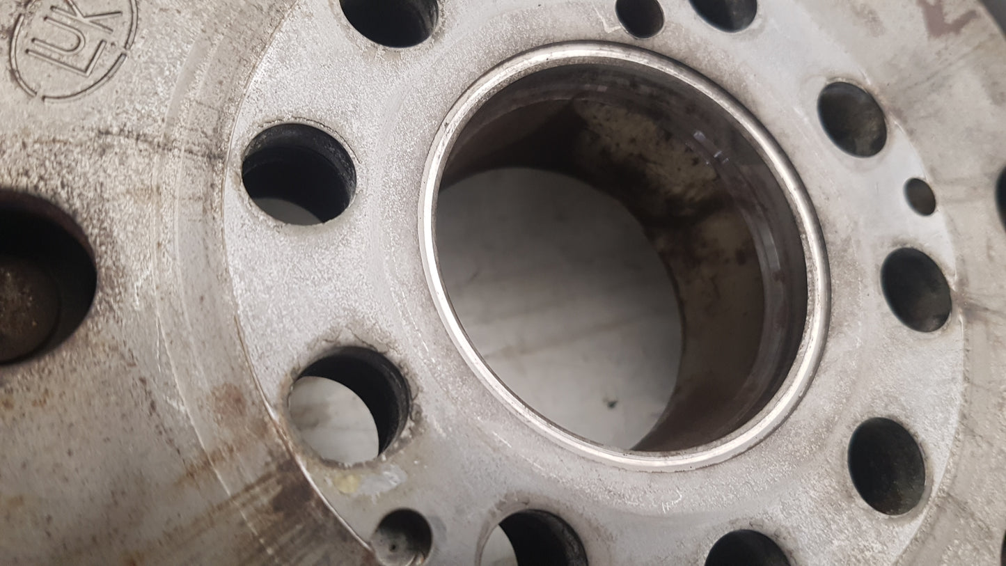 2012-2015 Volvo V40 Dual Mass Flywheel 31401173