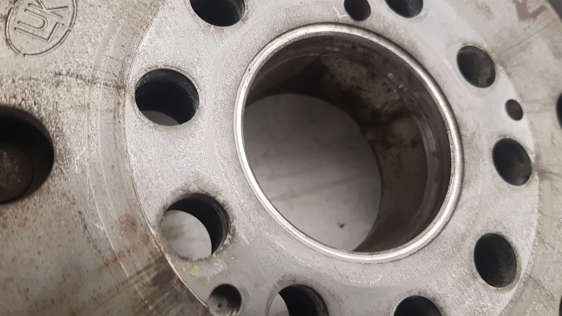 2012-2015 Volvo V40 Dual Mass Flywheel 31401173