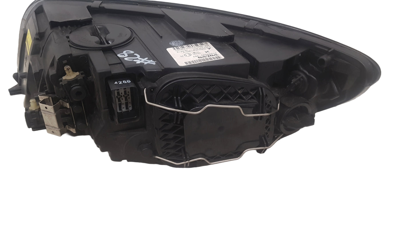 2004-2012 Volvo S40 II Right Driver Headlight 31299590
