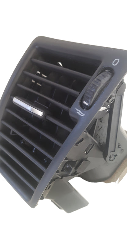 2007 Volvo XC90 D5 Right Dash Air Vent 3409399