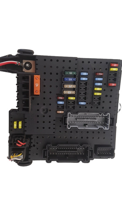 2005-2010 Volvo XC90 V70 XC70 Rear Electronic Module REM 30728512