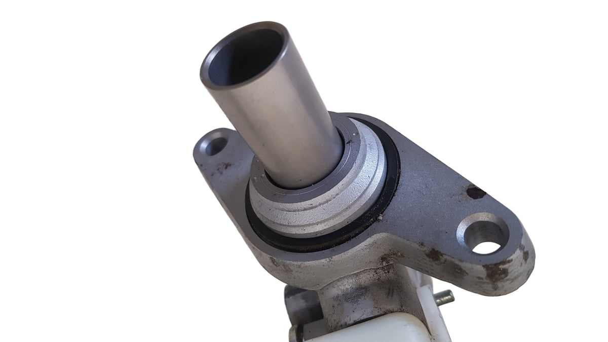2010-2013 Volvo C70 II D4 Brake Master Cylinder Servo 36001231