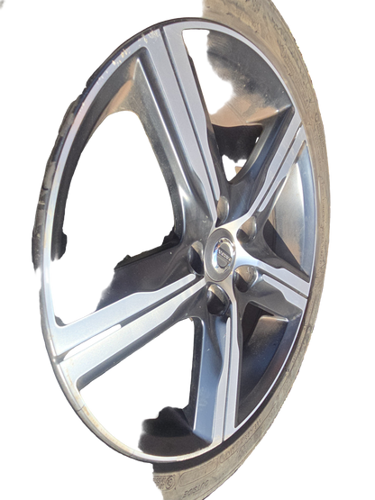 2012-2019 Volvo V40 Hatchback Diamond Cut Alloy Wheel 31423871 — Genuine