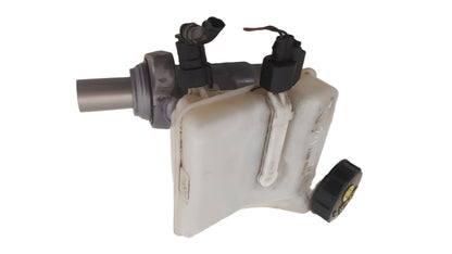 2010-2013 Volvo C30 Brake Master Cylinder and Fluid Reservoir CLASS 4