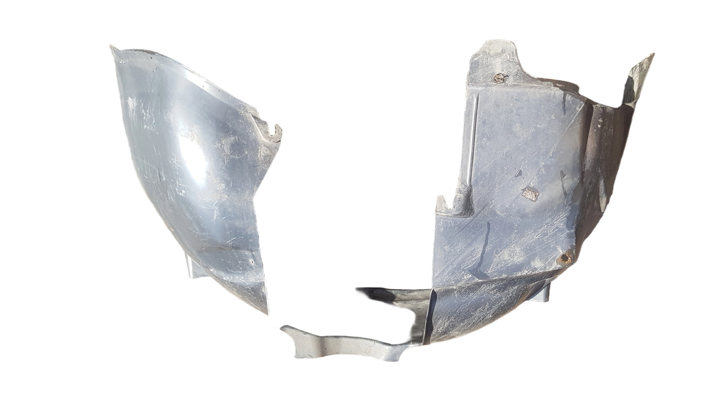 Volvo XC90 Right Rear Wheel Arch Liner Right Front Silver 2007 30763615 12M Wty