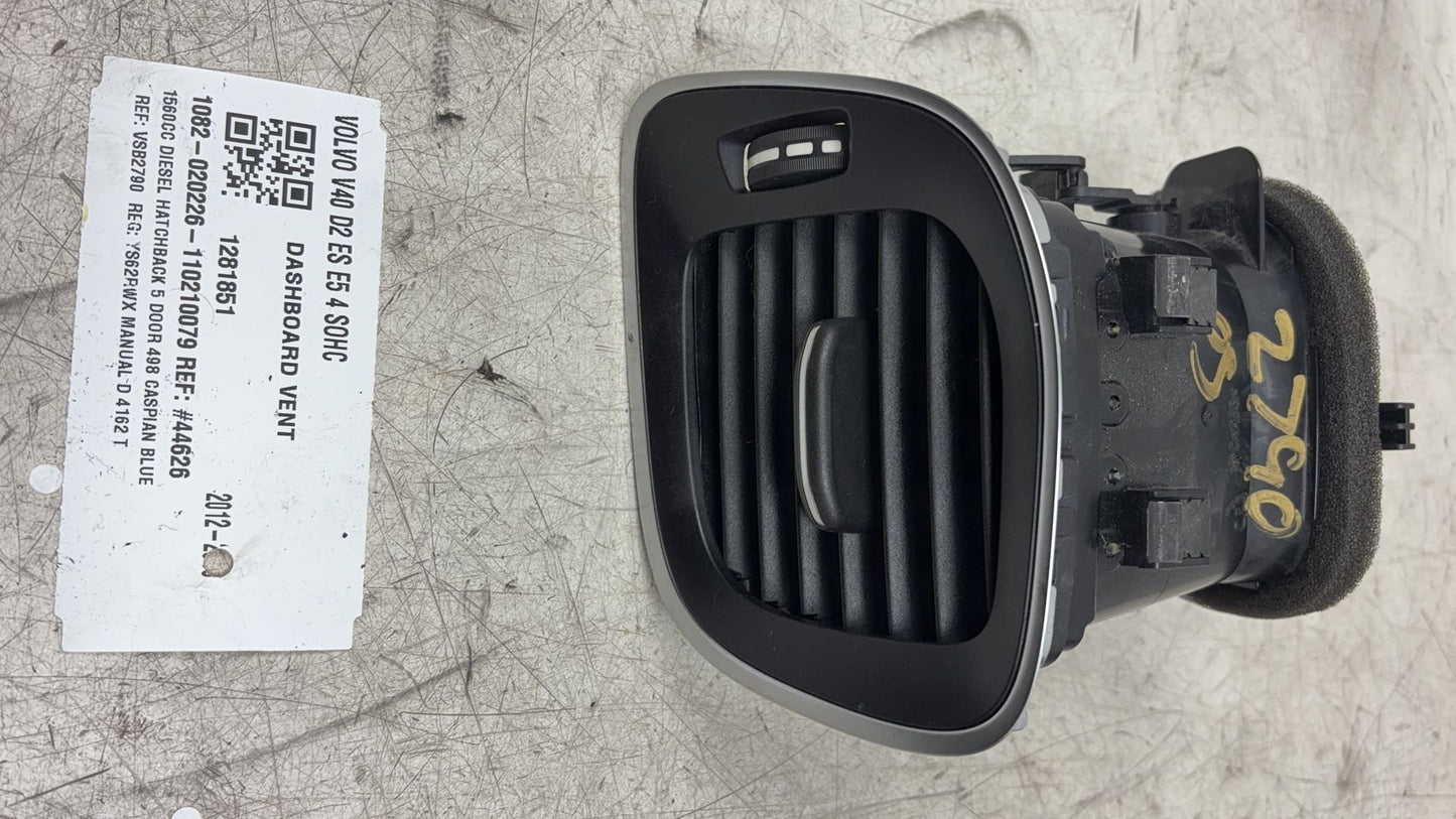 Volvo V40 Dashboard Air Vent 1281851 — photo 7
