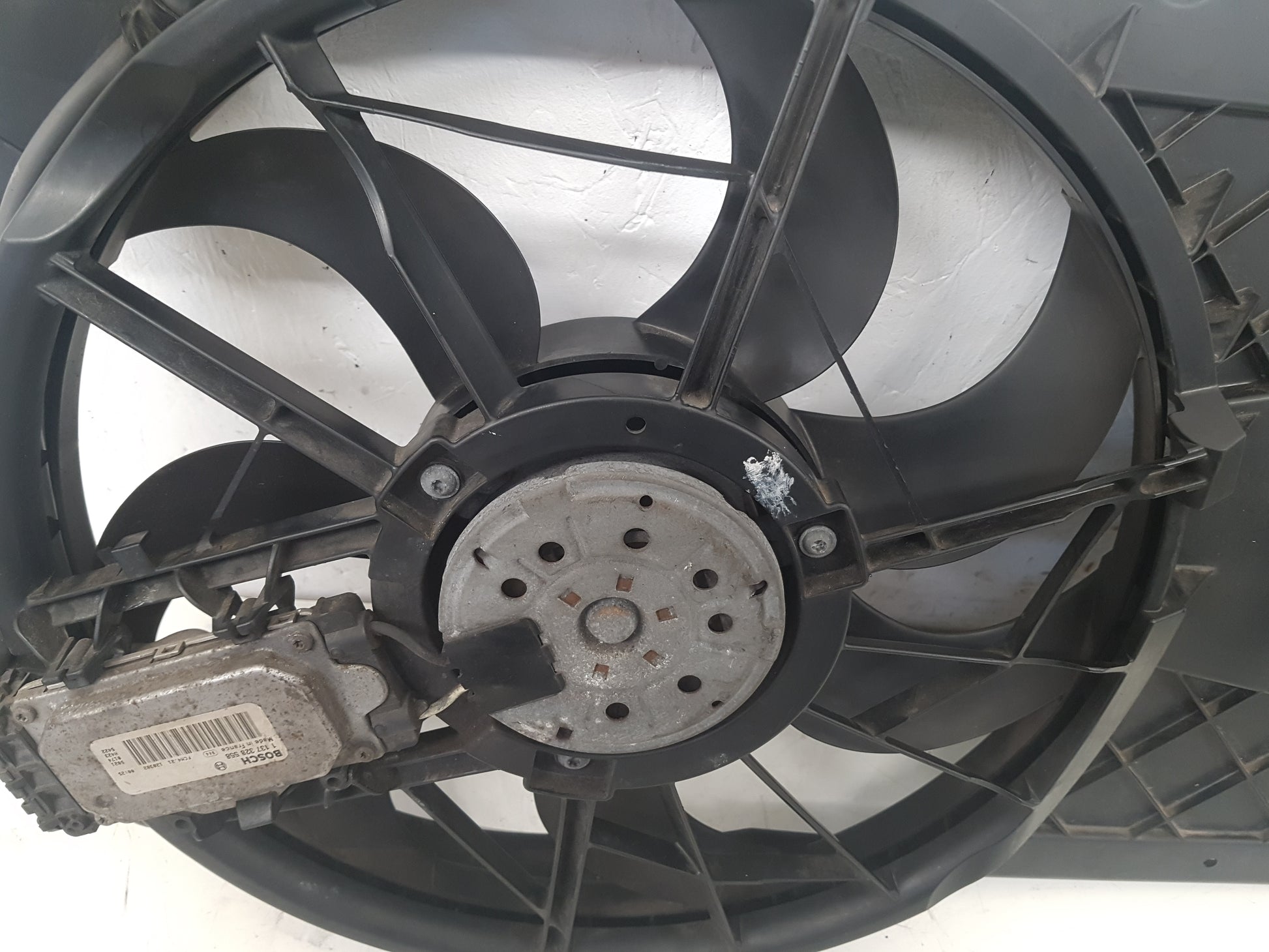 2008-2012 Volvo S40 Radiator Fan and Cowling 3135103743