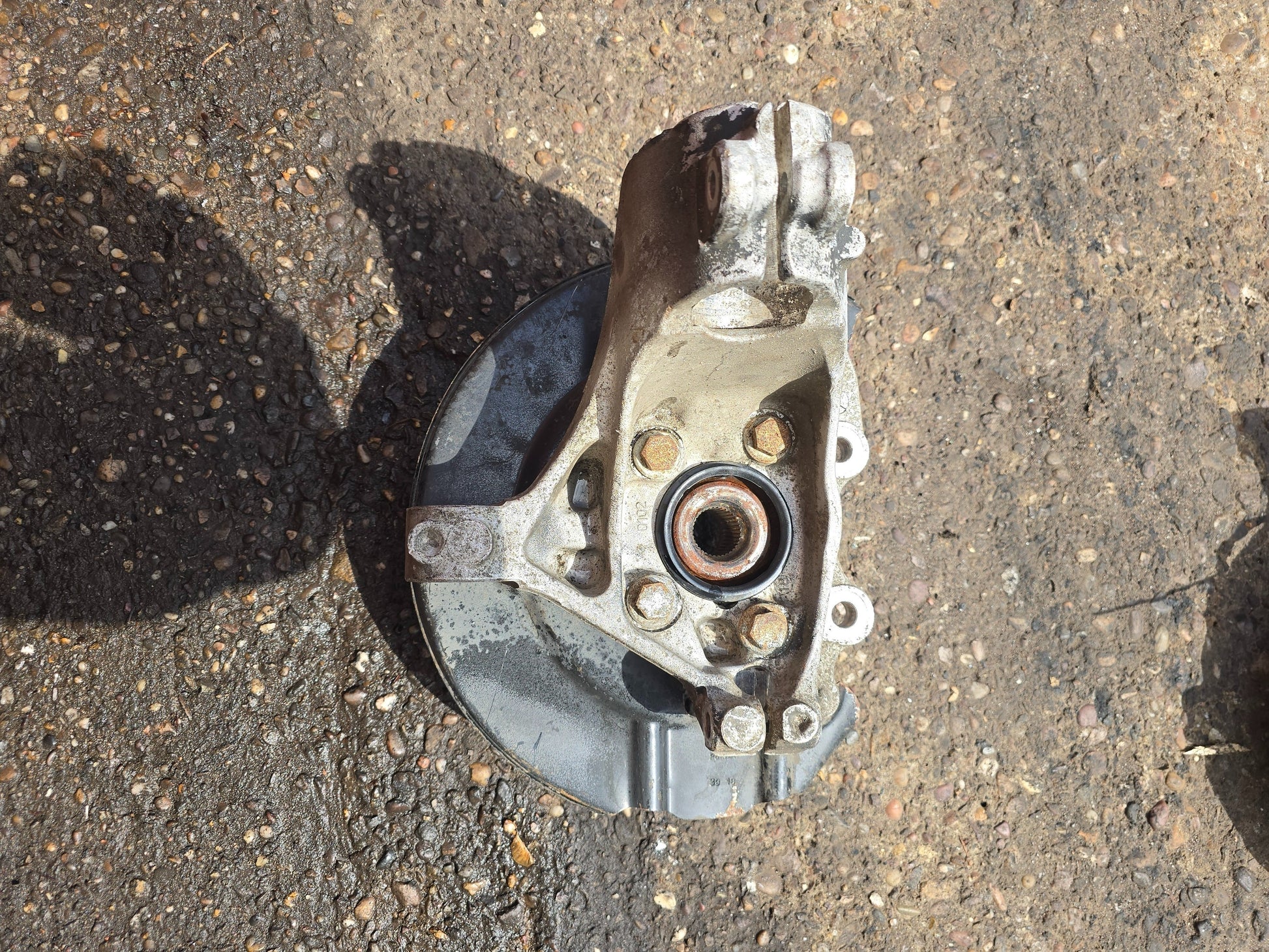 Volvo V40 Cross Country 2012-2019 Front Left Hub Assembly