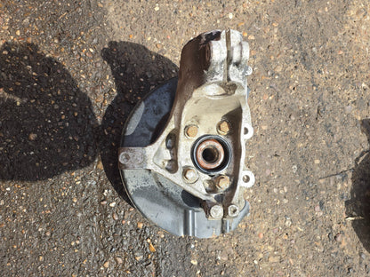 Volvo V40 Cross Country 2012-2019 Front Left Hub Assembly
