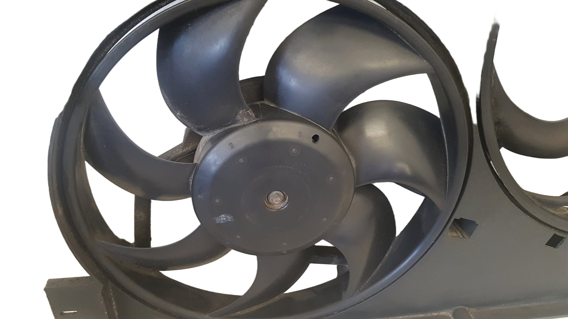 2008-2011 Volvo V70 Radiator Fan and Cowling 8240547