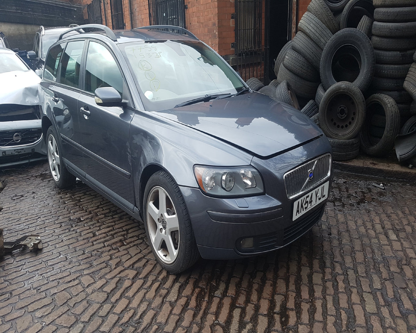 2004-2007 Volvo V50 Left Passenger Front Fog Light 08678699