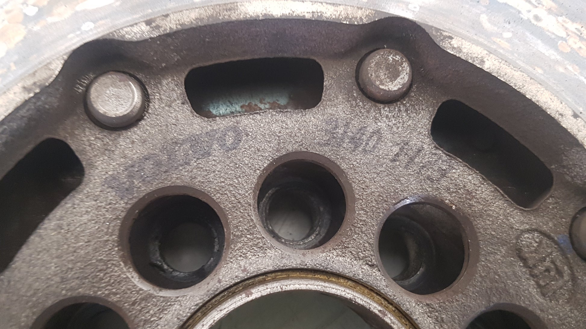 2012-2015 Volvo V40 Dual Mass Flywheel 31401173