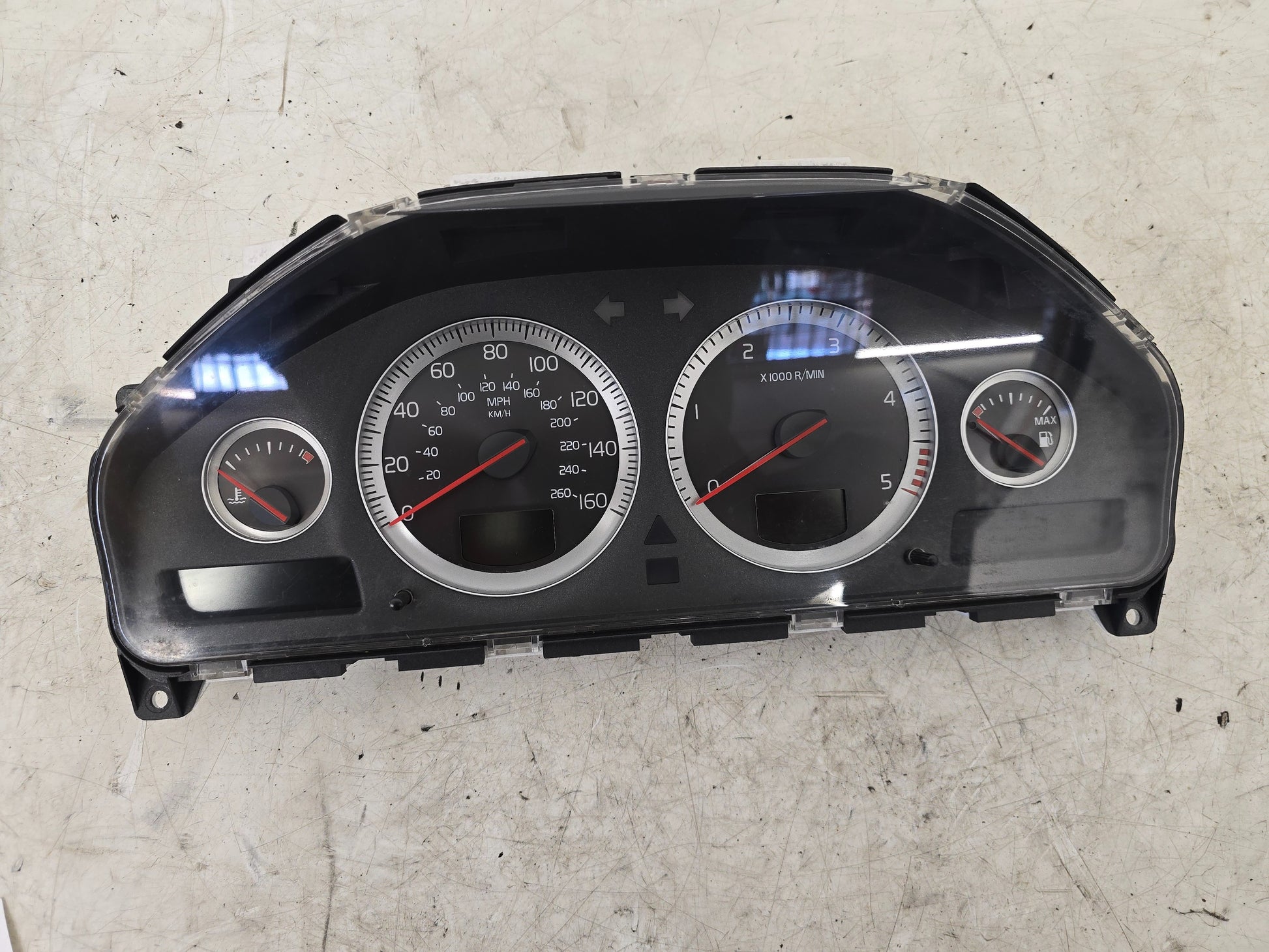2006-2014 Volvo XC90 D5 Instrument Cluster 30765610