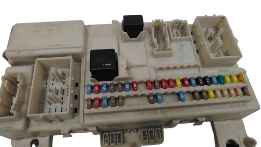 30765015 Volvo S40 CEM Central Electronic Module Fuse Relay Box 2004-2007 2.4 Petrol Automatic AWD