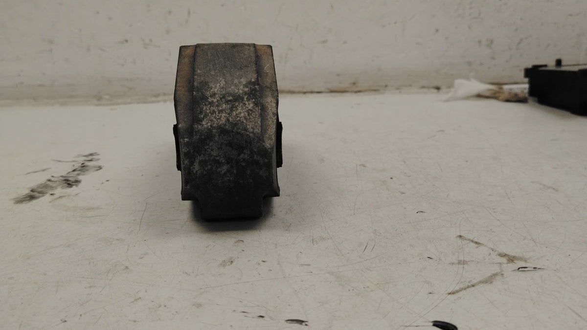 32137482 Volvo XC40 T3 Rear Engine Mount 2017-2026 1477cc Petrol Automatic Genuine