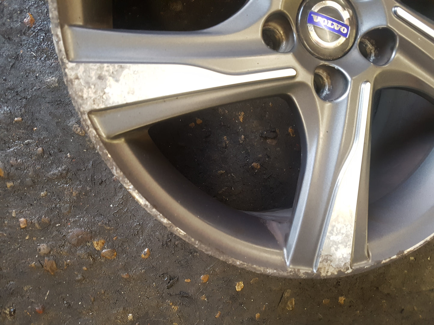2012-2015 Volvo V40 S60 V60 Ixion R-Design 7Jx17 Alloy Wheel 31423521