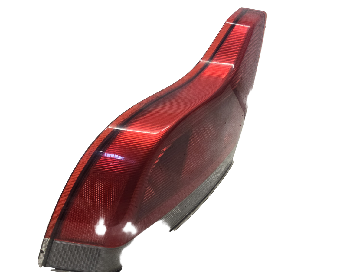 2000-2004 Volvo S60 Rear Left Brake Light 8664081 Genuine Passenger Side