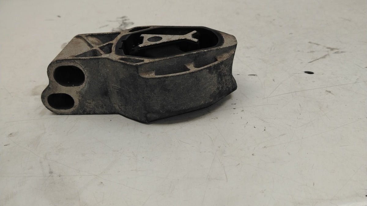 32137482 Volvo XC40 T3 Rear Engine Mount 2017-2026 1477cc Petrol Automatic Genuine
