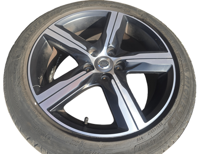 31423871 Volvo V40 Hatchback Ixion 3 Diamond Cut Alloy Wheel 17" 7J 5x108 ET50 2012–2019