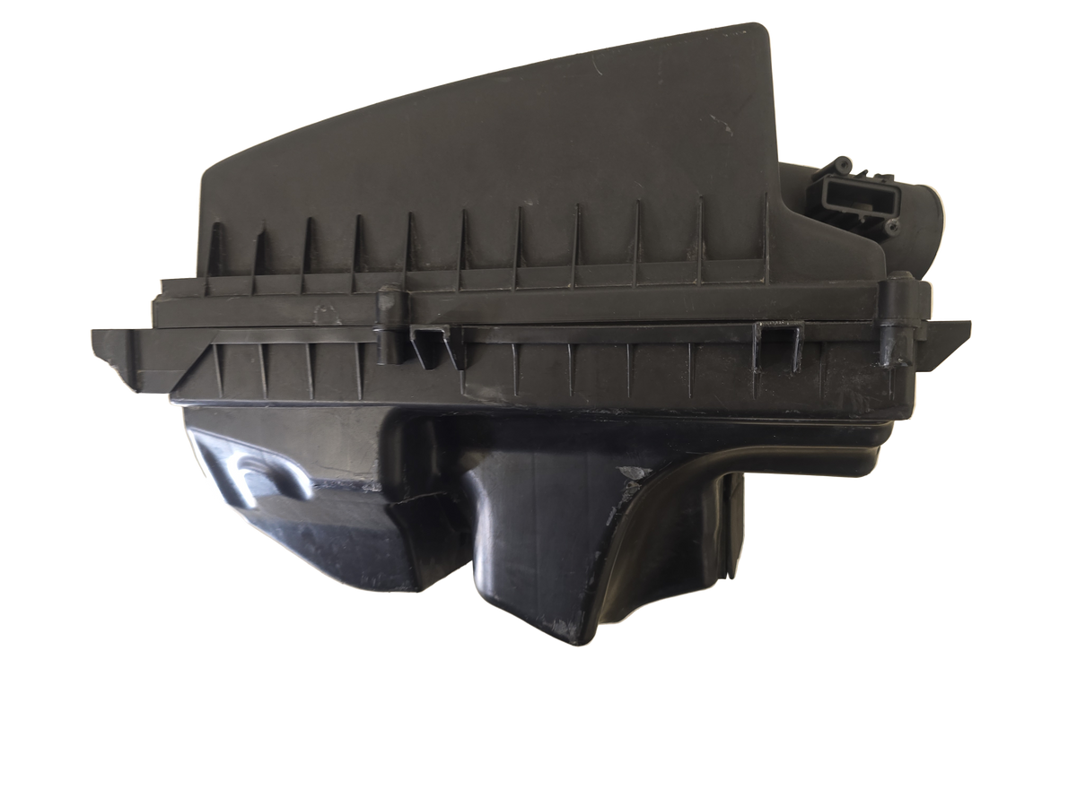 2012 Volvo V60 DRIVe Air Filter Housing 31274475 1560cc D4162T Diesel — Genuine