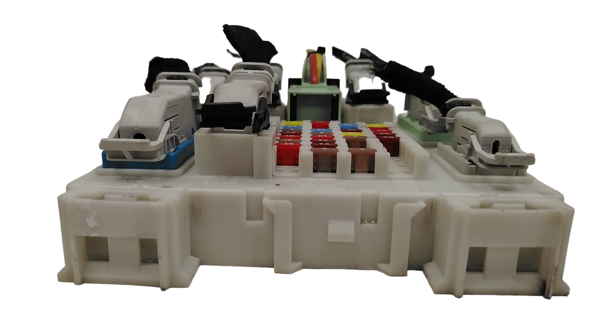 31394963 Volvo V40 D4 Rear Electronic Module Body ECU Fuse Box 2013-2015 1984cc Diesel