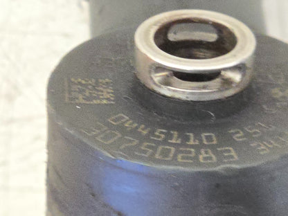 2006 Volvo XC90 D5 Fuel Injector 30750283