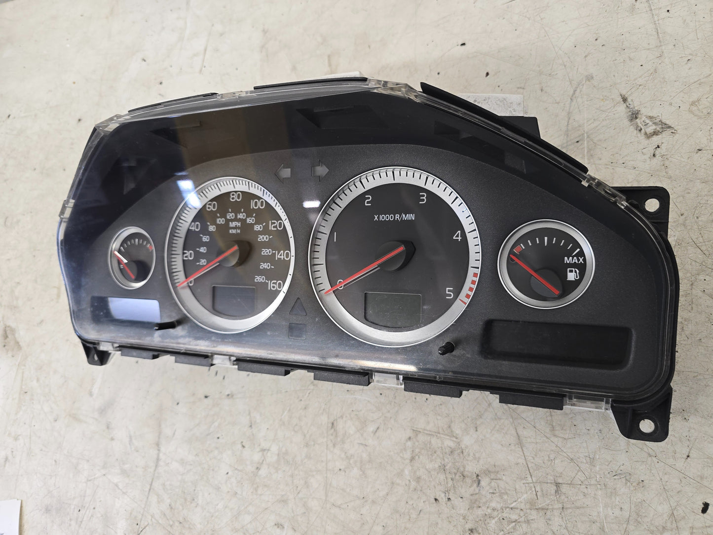 2006-2014 Volvo XC90 D5 Instrument Cluster 30765610