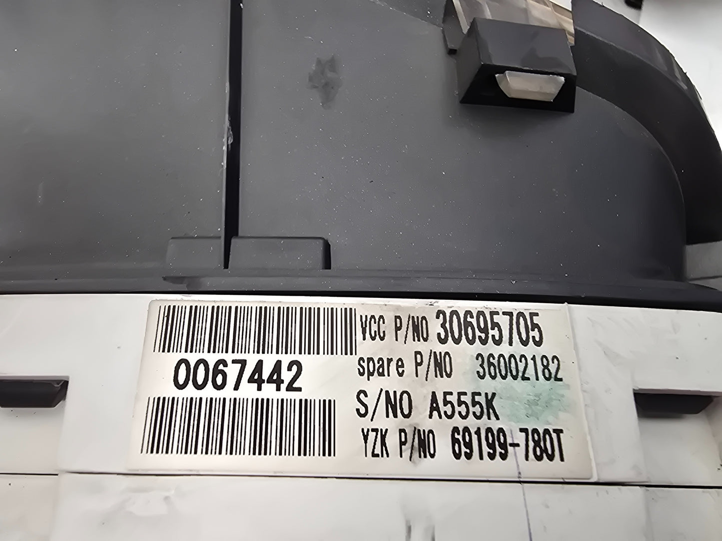 2007 Volvo C30 Instrument Cluster 30695705