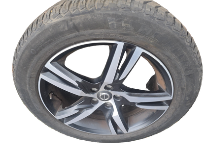 31423931 Volvo XC60 II 19" Diamond Cut Alloy Wheel 5x108 ET50.5 with 235/55/19 Michelin Cross Climate Tyre 2020-2026