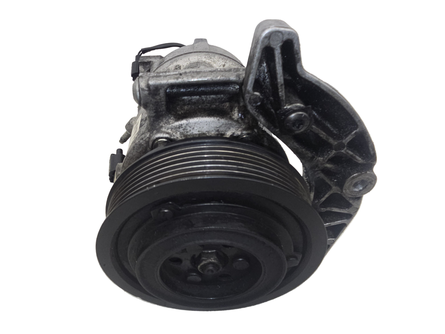 2015-2019 Volvo V40 2.0D A/C Air Con Compressor 31469966 | VS Breakers Nottingham