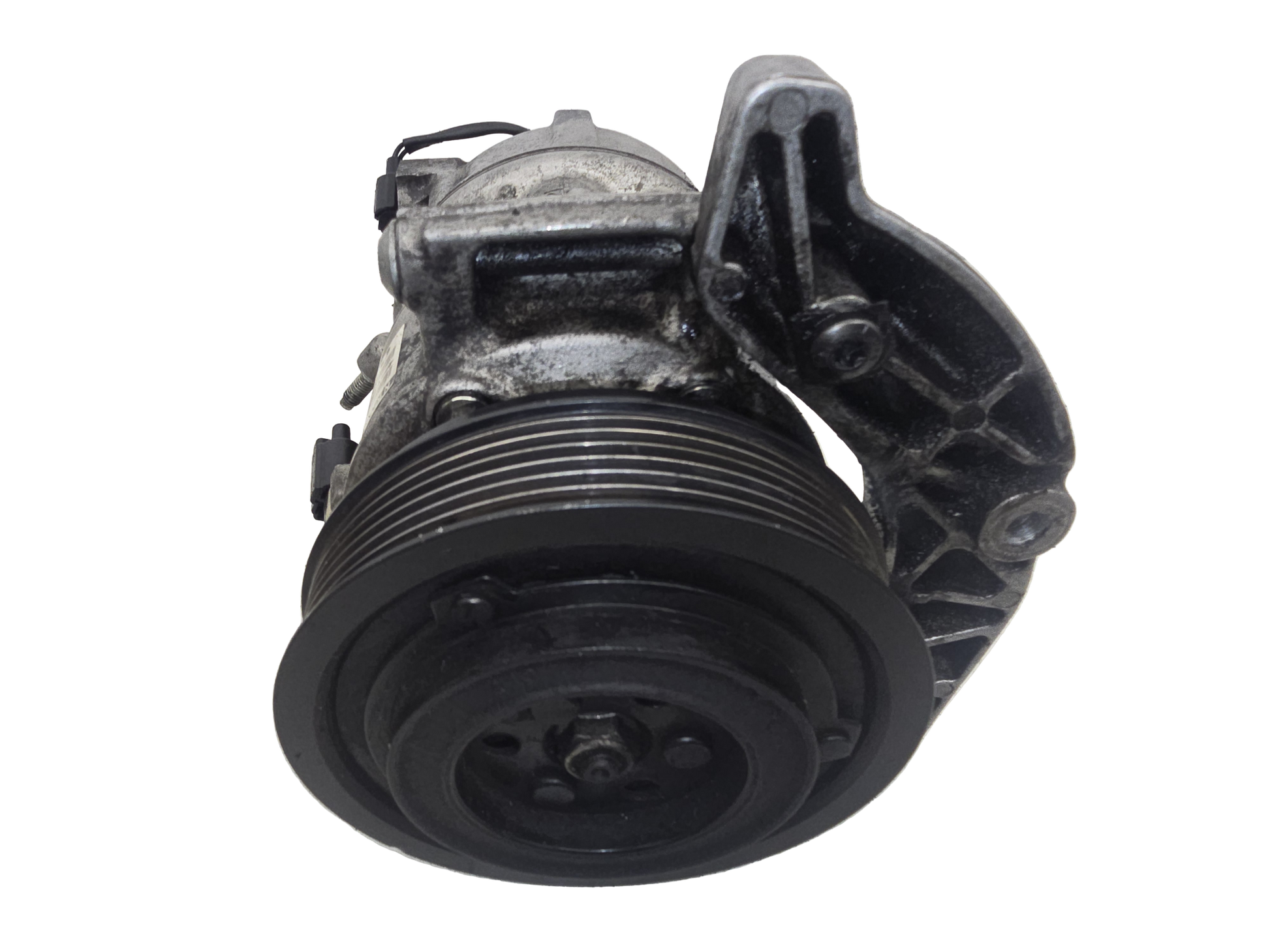 2015-2019 Volvo V40 2.0D A/C Air Con Compressor 31469966 | VS Breakers Nottingham