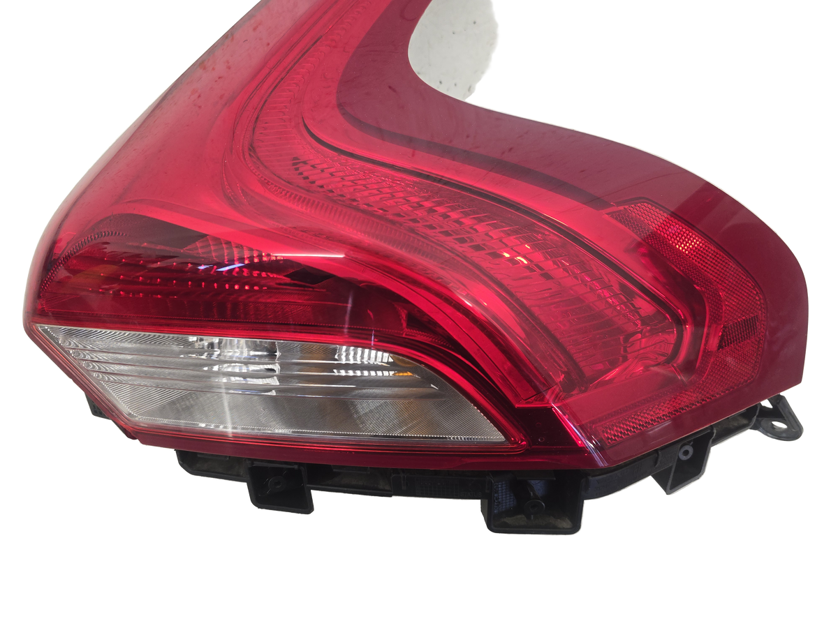 31395845 Volvo V40 Right Rear Tail Light On Body 2012-2019 Genuine Onyx Black