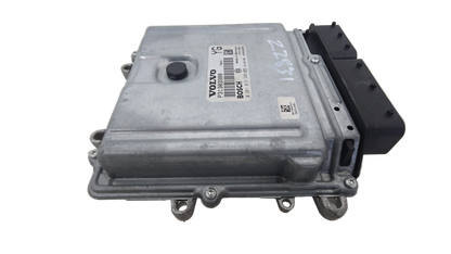 Engine ECU 31303388 0 281 015 286 — Volvo XC60 XC70 S60 V60 2009–2013 2400cc Diesel D5 | VS Breakers