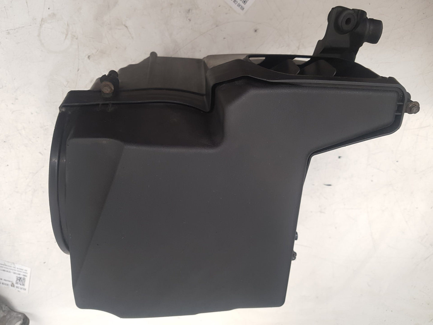 2006 - 2012 Volvo C30  Hatchback Air Filter Box 7689550204