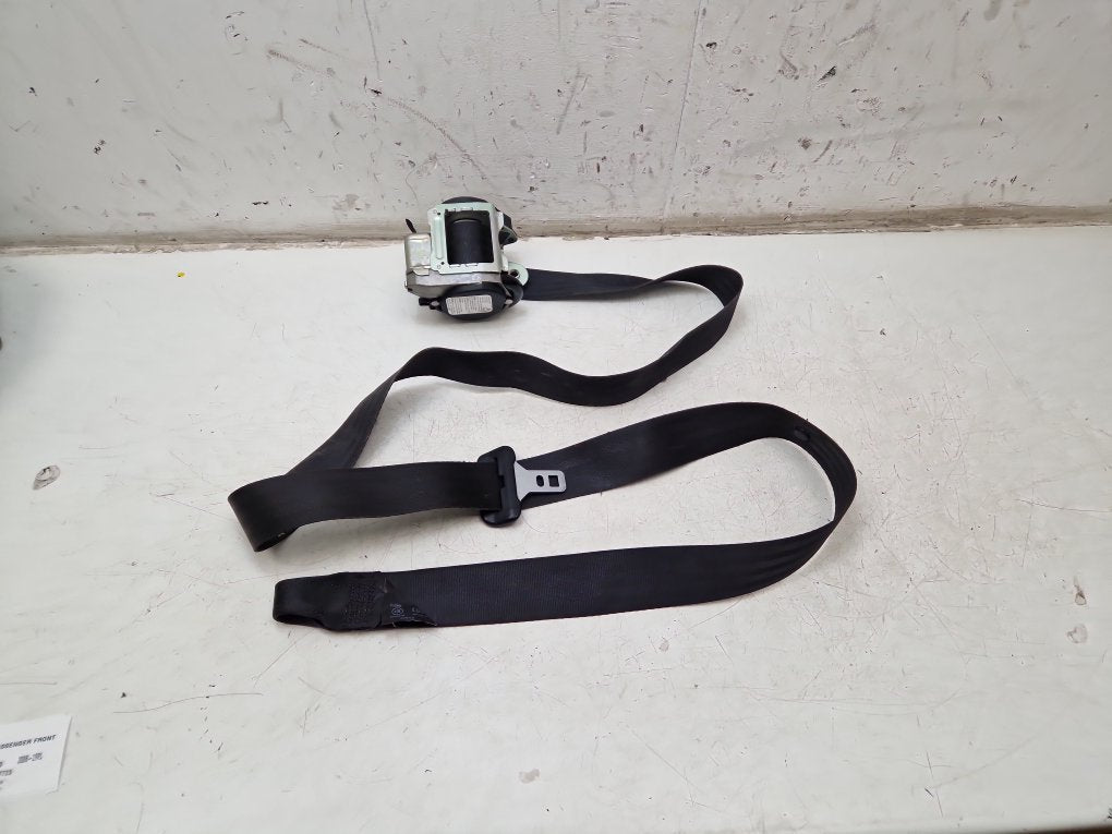 2006 - 2012 Volvo C70  Convertible Left Front Seat Belt 6841705