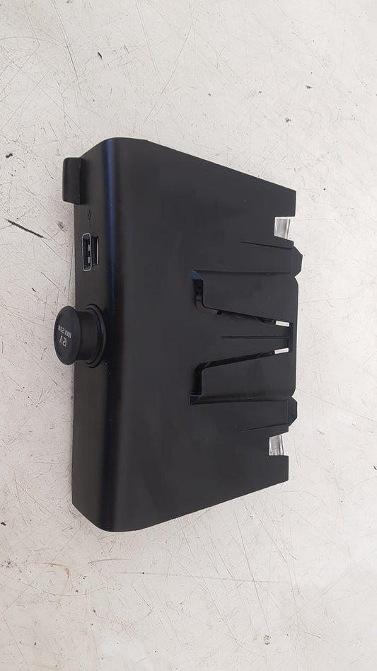 2017 - 2025 Volvo XC40 536 SUV Centre Console Front Cover 31469021, 31407038