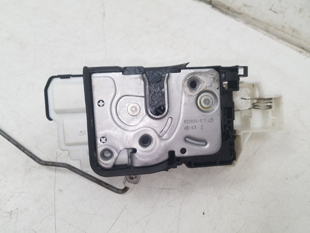 2012 - 2016 Volvo V40  Hatchback Left Front Central Locking Solenoid 31391824