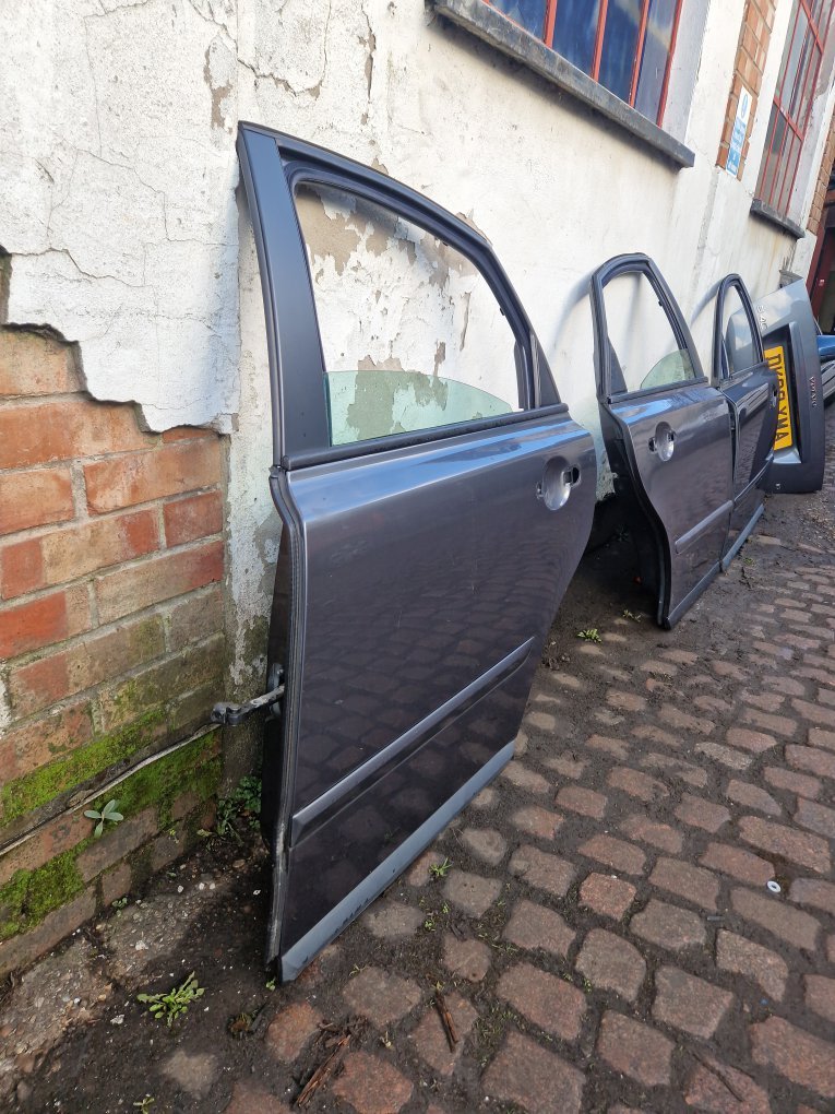 2005 - 2012 Volvo S40  Saloon DOOR - BARE (REAR PASSENGER SIDE) 31335461
