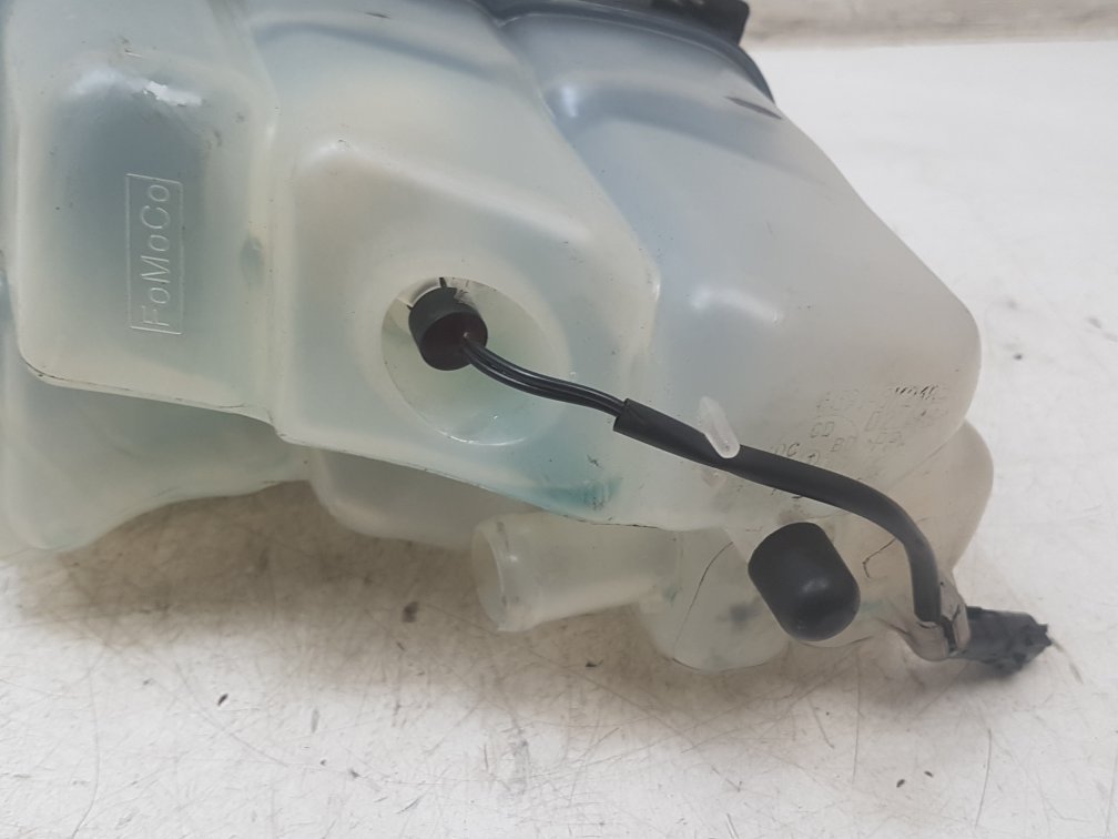 2015 Volvo S60  Saloon Radiator Pressure Bottle 6G91-8K218-D2L4A