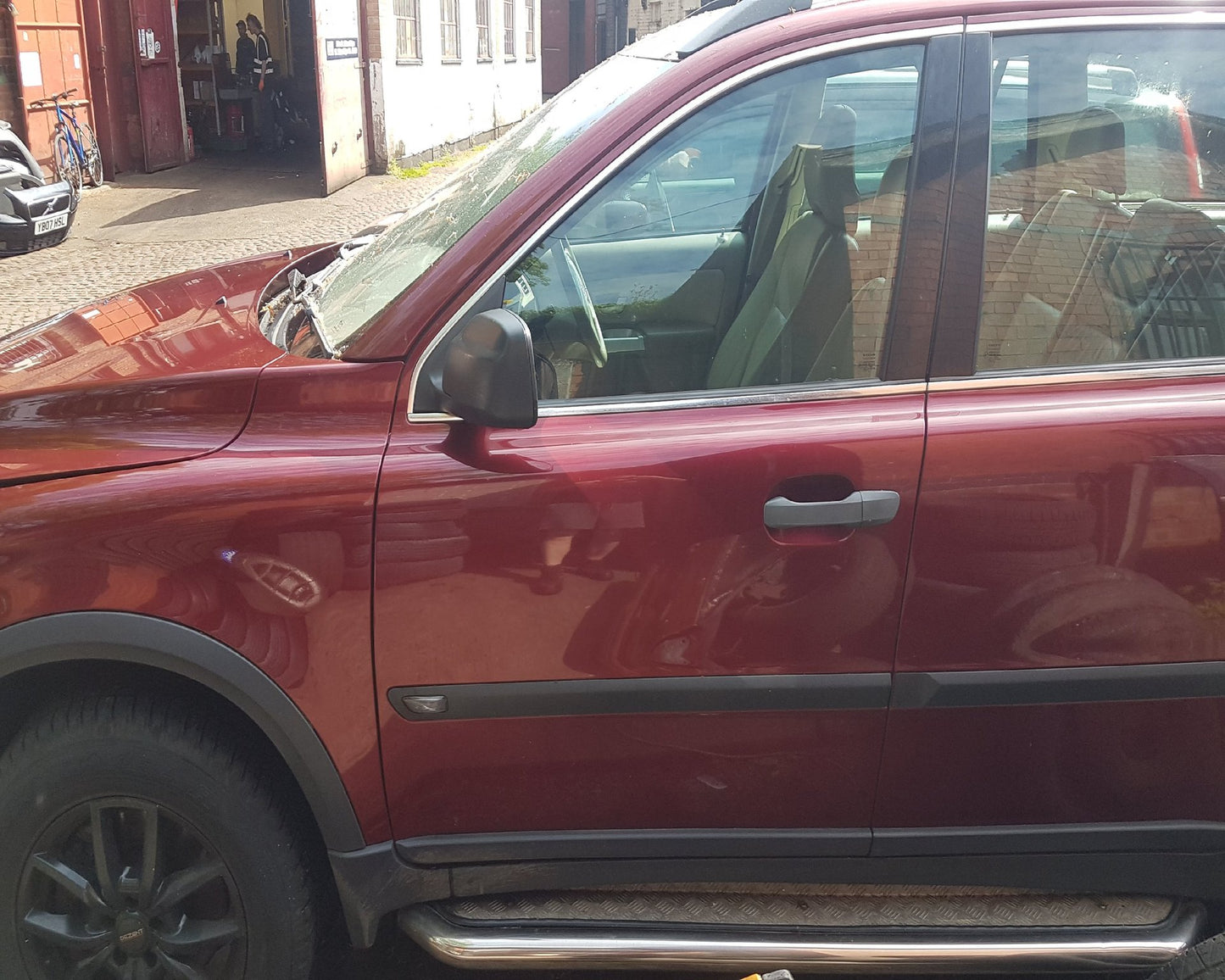 2003 - 2006 Volvo XC90  Estate DOOR - BARE (FRONT PASSENGER SIDE) 30796496