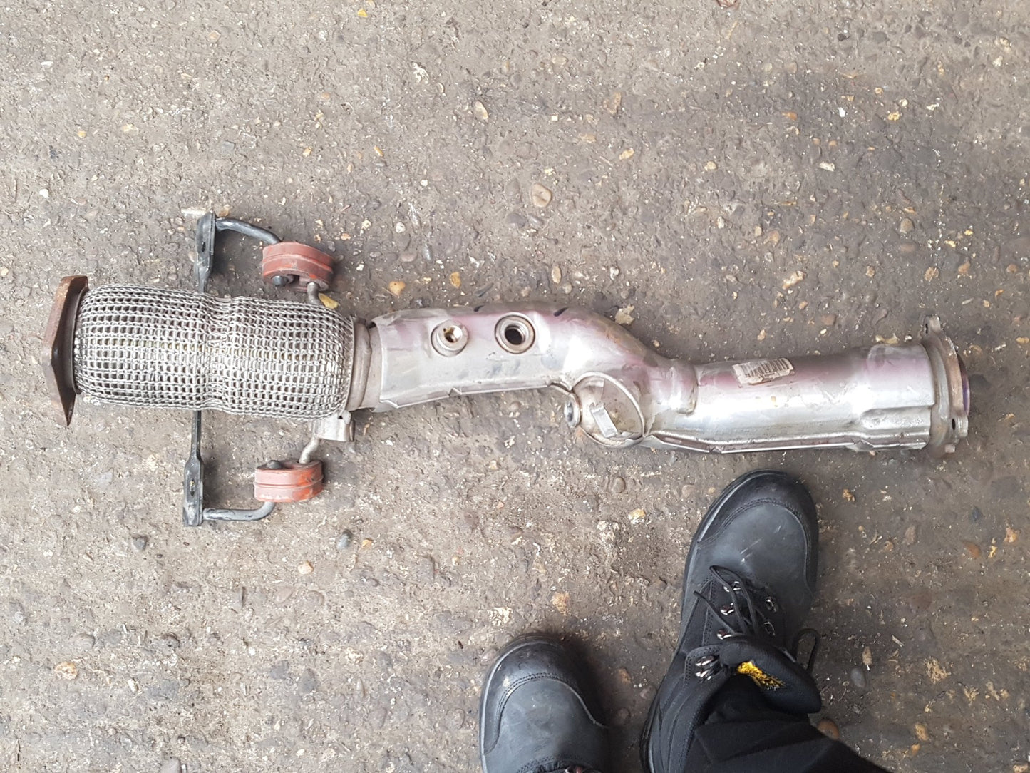 2019 Volvo V40  Hatchback EXHAUST DOWN PIPE 31480498