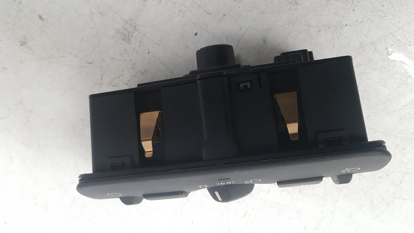2008 - 2017 Volvo XC60  Estate Headlight Switch 30739413