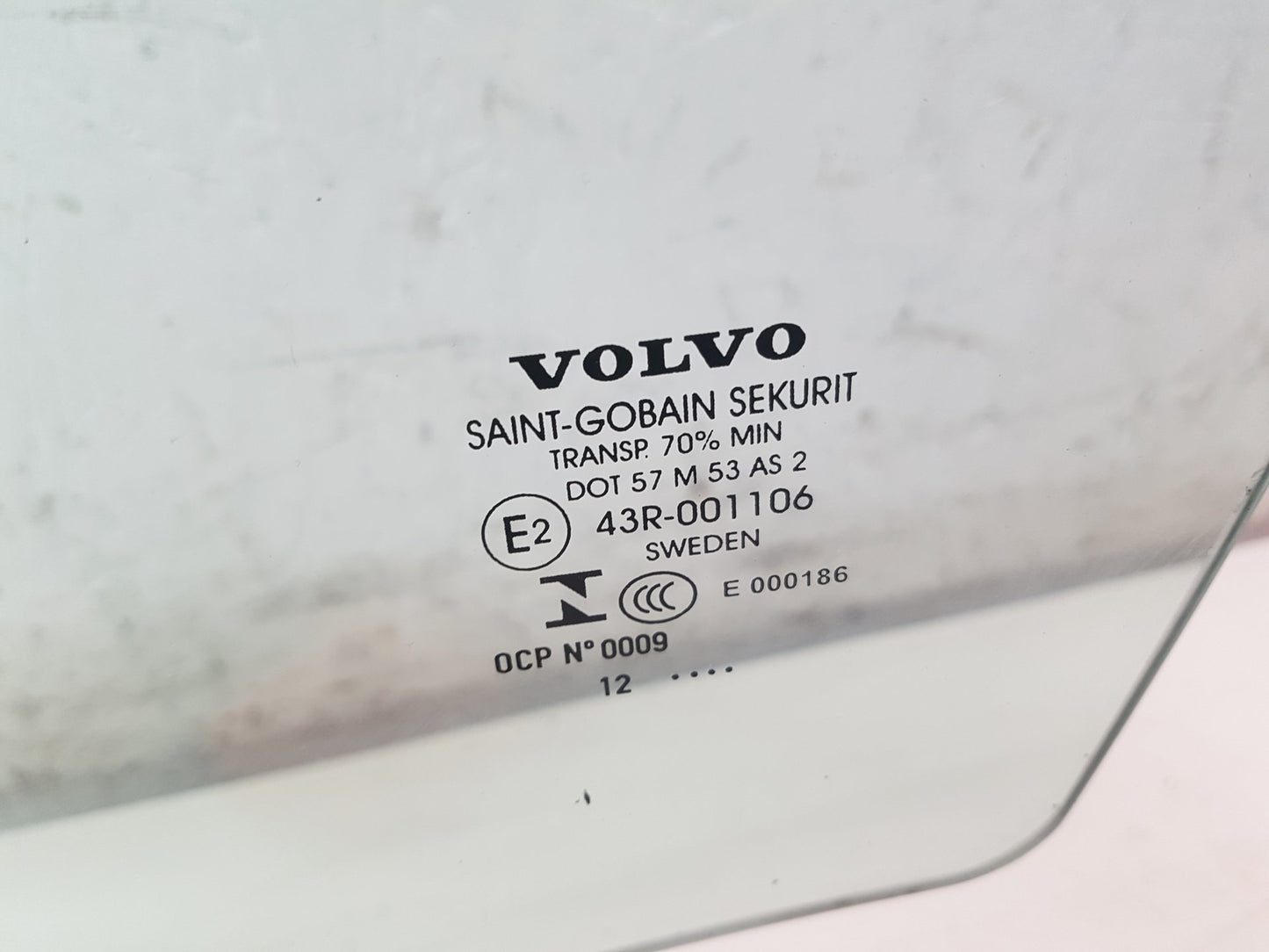 2012 Volvo S60  Saloon Left Front Door Window