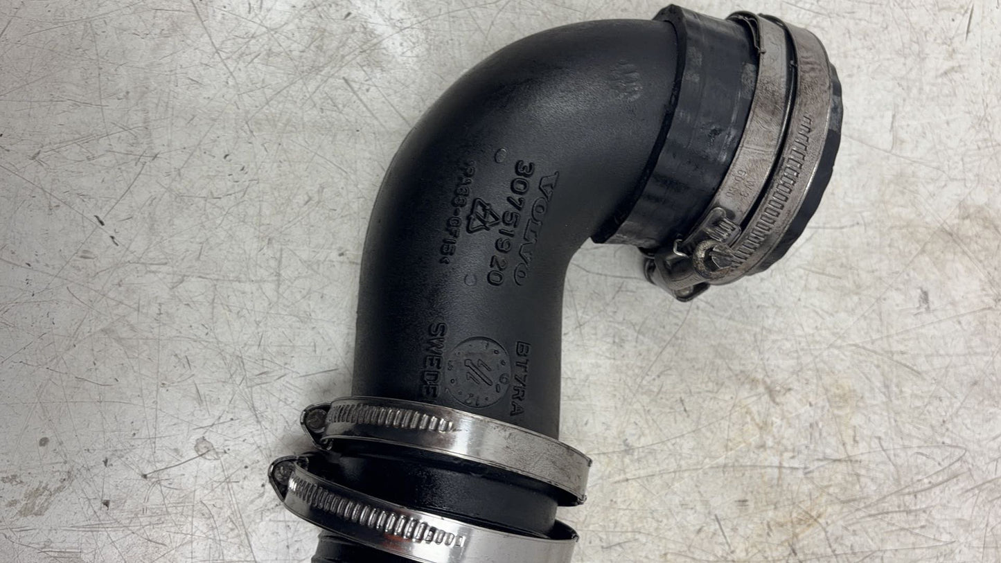 2007 - 2014 Volvo XC90  Estate AIR INTAKE HOSE 30714480
