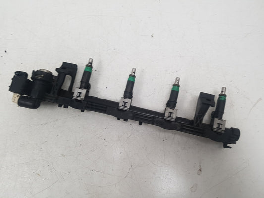 2005 - 2012 Volvo S40  Saloon Injection Rail 9H487-BA